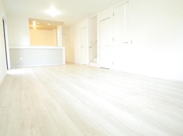 小平市上水新町2丁目の新築一戸建のリビング画像