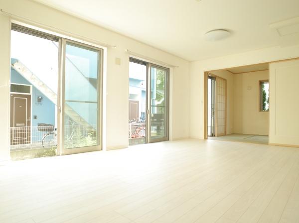 東村山市富士見町2丁目の中古一戸建のリビング画像