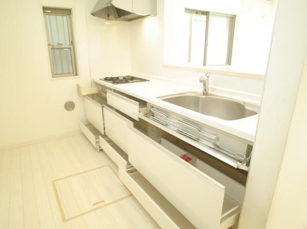 東村山市富士見町2丁目の中古一戸建のキッチン画像