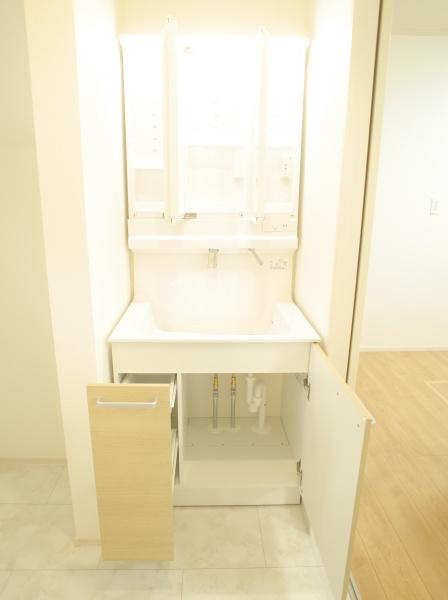 小平市美園町３丁目の新築一戸建の洗面台・洗面所画像
