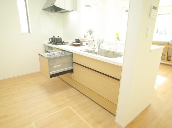 小平市美園町３丁目の新築一戸建のキッチン画像