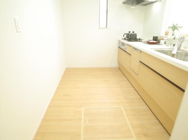 小平市美園町３丁目の新築一戸建のキッチン画像