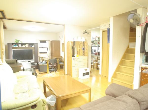 小平市小川町2丁目の中古一戸建のリビング画像