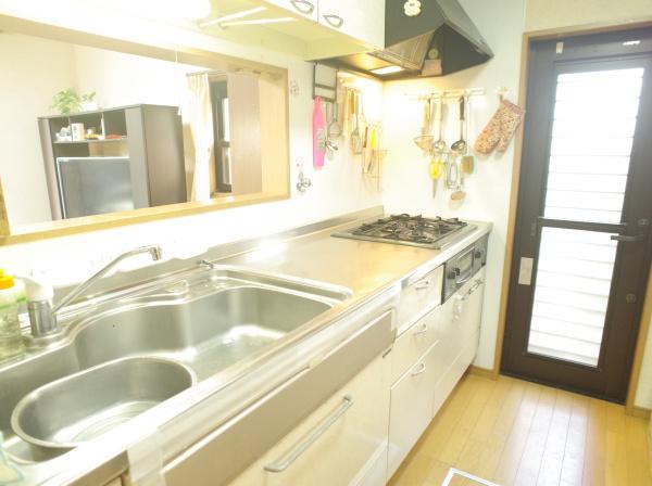 小平市小川町2丁目の中古一戸建のキッチン画像