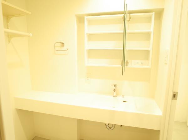 ウィスタリヤマンション小川東町の洗面台・洗面所画像