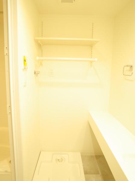 ウィスタリヤマンション小川東町の洗面台・洗面所画像