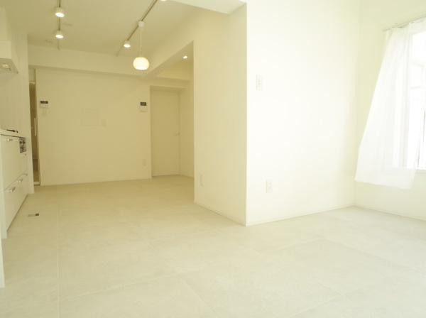 ウィスタリヤマンション小川東町のリビング画像