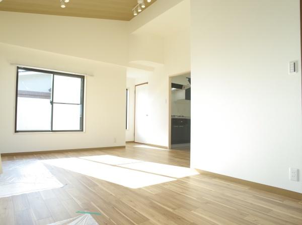 ルミナス小平弐番館のリビング画像