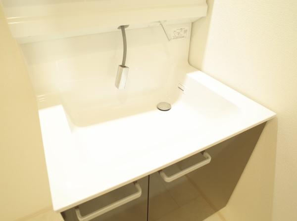 小平市小川町1丁目の新築一戸建の洗面台・洗面所画像