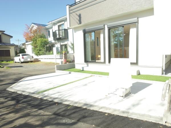 小平市小川町1丁目の新築一戸建の駐車場画像