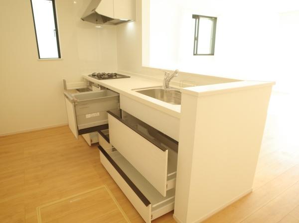 小平市小川町1丁目の新築一戸建のキッチン画像