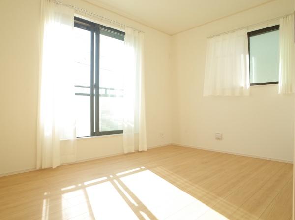 小平市小川町1丁目の新築一戸建の洋室画像