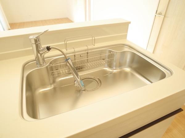 小平市小川町１丁目の新築一戸建のキッチン画像