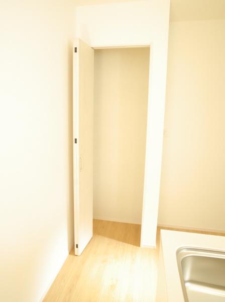 小平市小川町１丁目の新築一戸建のキッチン画像