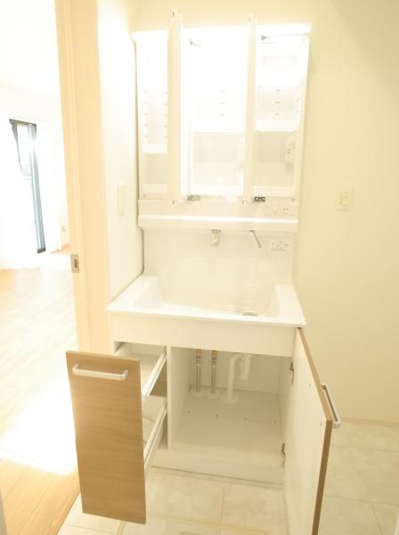 小平市小川町１丁目の新築一戸建の洗面台・洗面所画像