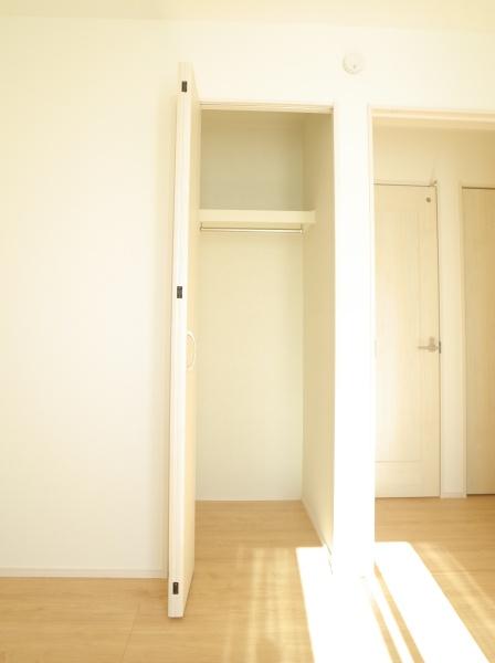 小平市小川町１丁目の新築一戸建の収納画像