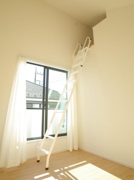 小平市小川町１丁目の新築一戸建の洋室画像