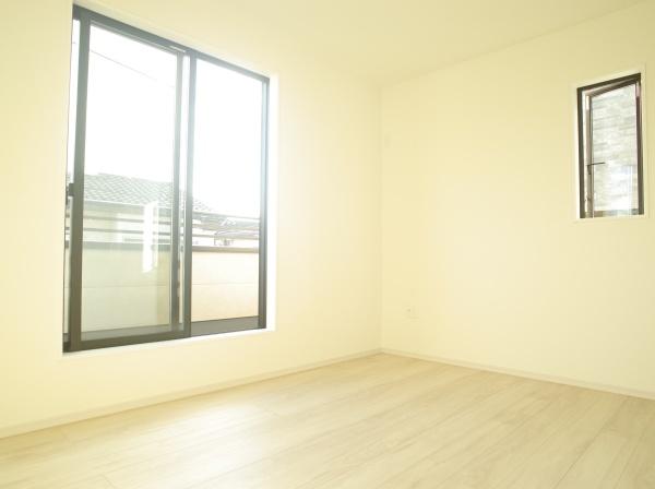 小平市小川東町の新築一戸建の洋室画像