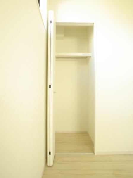 小平市小川東町の新築一戸建の収納画像