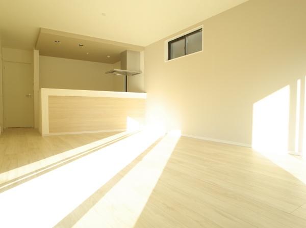 小平市小川東町の新築一戸建のリビング画像