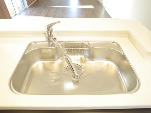 小平市小川町１丁目の新築一戸建のキッチン画像