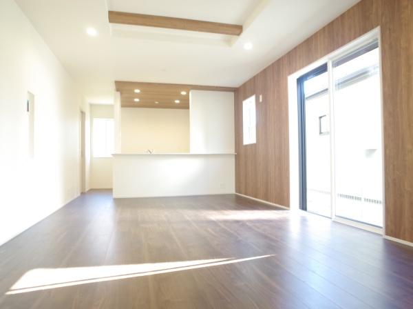 小平市小川町１丁目の新築一戸建のリビング画像
