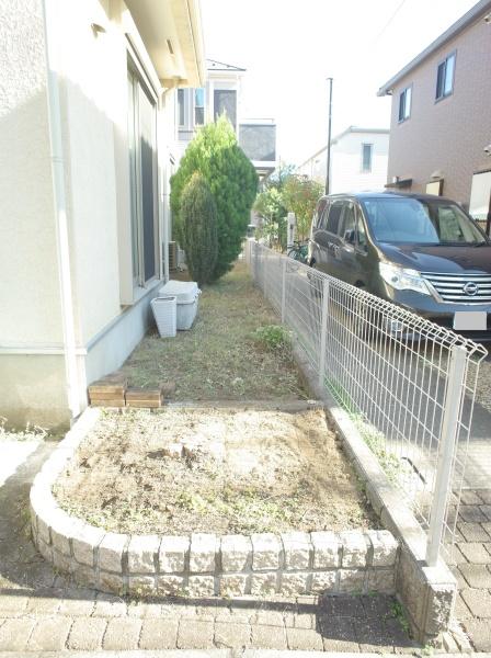 小平市小川町１丁目の中古一戸建の庭画像