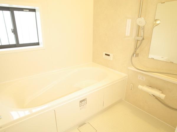 小平市大沼町４丁目の新築一戸建のバス画像