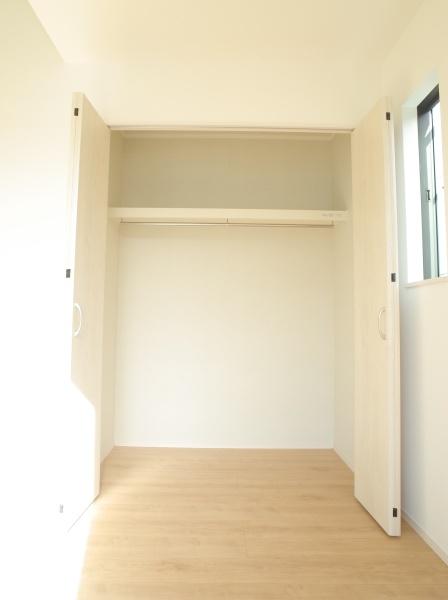 小平市大沼町４丁目の新築一戸建の収納画像