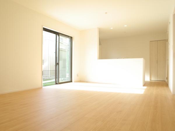 小平市大沼町４丁目の新築一戸建のリビング画像