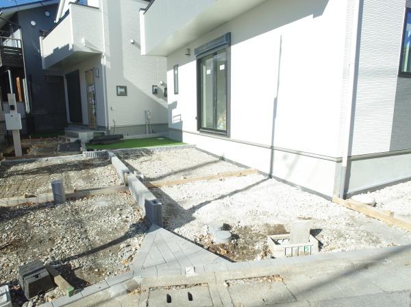 小平市大沼町４丁目の新築一戸建の駐車場画像