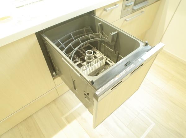 小平市中島町の新築一戸建のキッチン画像