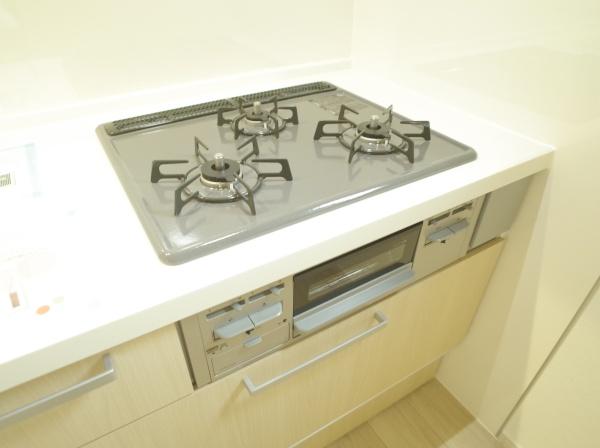 小平市中島町の新築一戸建のキッチン画像