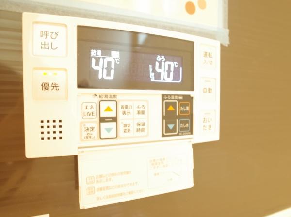 小平市中島町の新築一戸建のバス画像