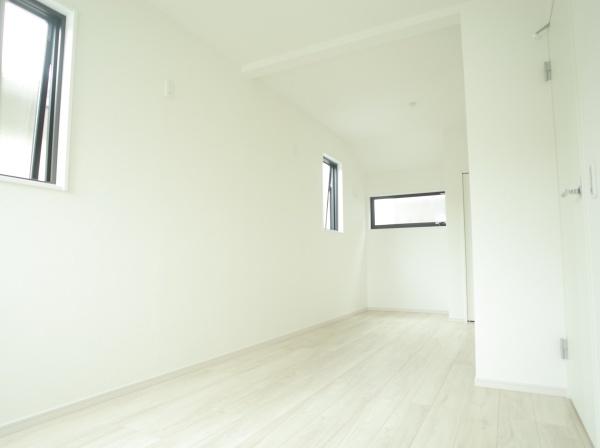 小平市中島町の新築一戸建の洋室画像