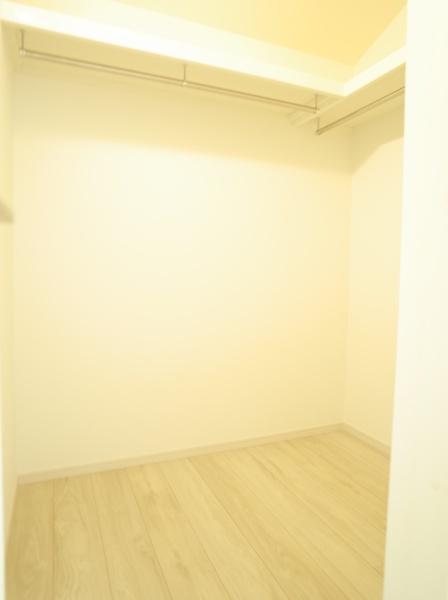 小平市中島町の新築一戸建の収納画像