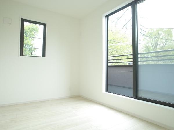 小平市中島町の新築一戸建の洋室画像