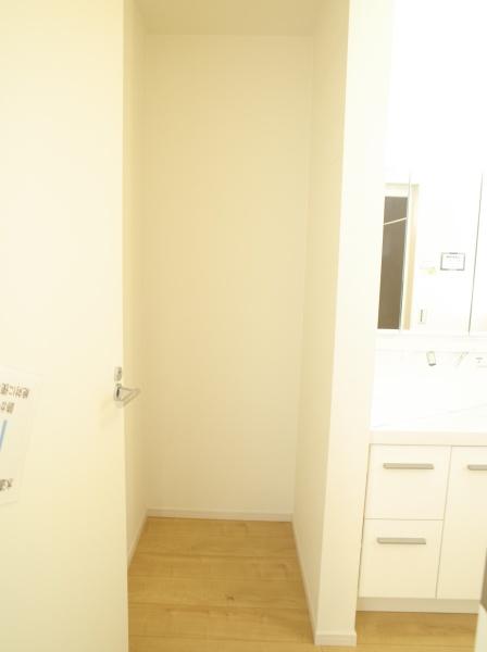 小平市仲町の新築一戸建の洗面台・洗面所画像