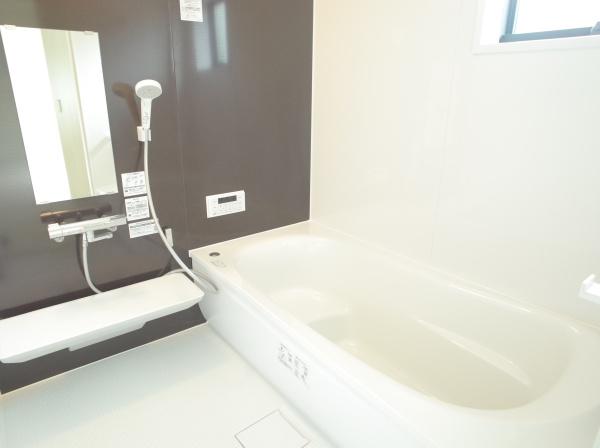 東村山市富士見町３丁目の新築一戸建のバス画像