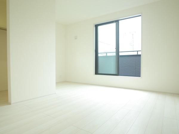 東村山市富士見町３丁目の新築一戸建の洋室画像