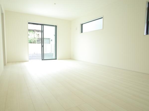 東村山市富士見町３丁目の新築一戸建のリビング画像