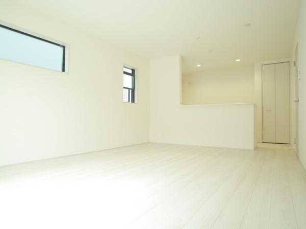 東村山市富士見町３丁目の新築一戸建のリビング画像