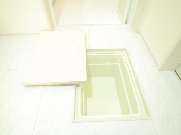 小平市学園東町１丁目の新築一戸建の洗面台・洗面所画像
