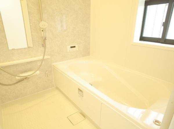 東村山市富士見町３丁目の新築一戸建のバス画像