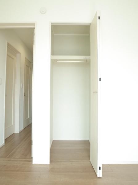 東村山市富士見町３丁目の新築一戸建の収納画像