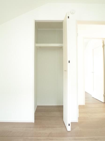 東村山市富士見町３丁目の新築一戸建の収納画像