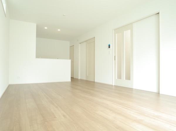 東村山市富士見町３丁目の新築一戸建のリビング画像