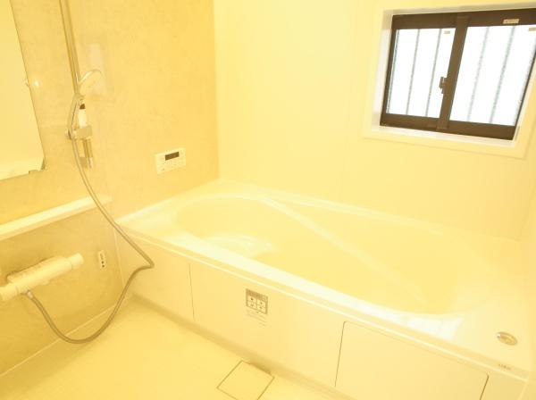 小平市栄町2丁目の新築一戸建のバス画像