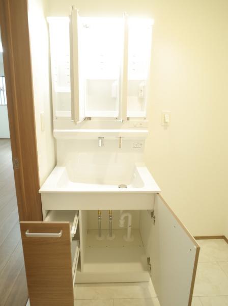 小平市栄町2丁目の新築一戸建の洗面台・洗面所画像