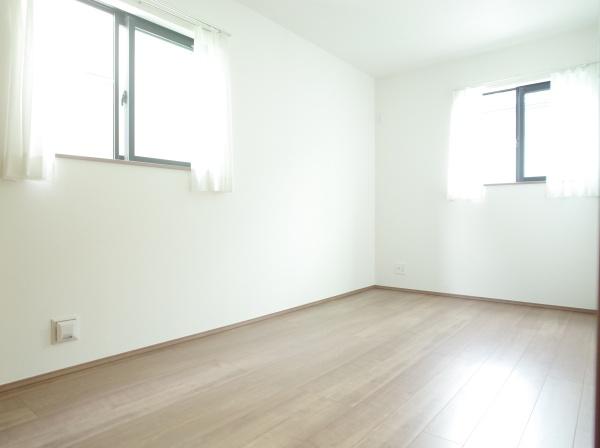 小平市栄町2丁目の新築一戸建の洋室画像